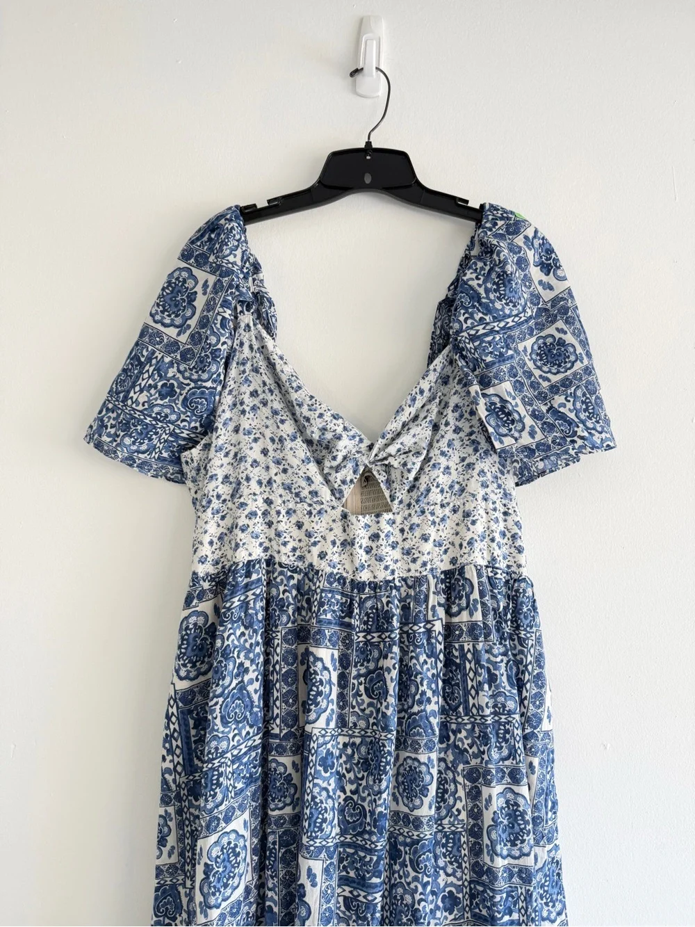 Abercrombie & Fitch White Blue Floral Twist-Front Tiered Maxi Dress 8815